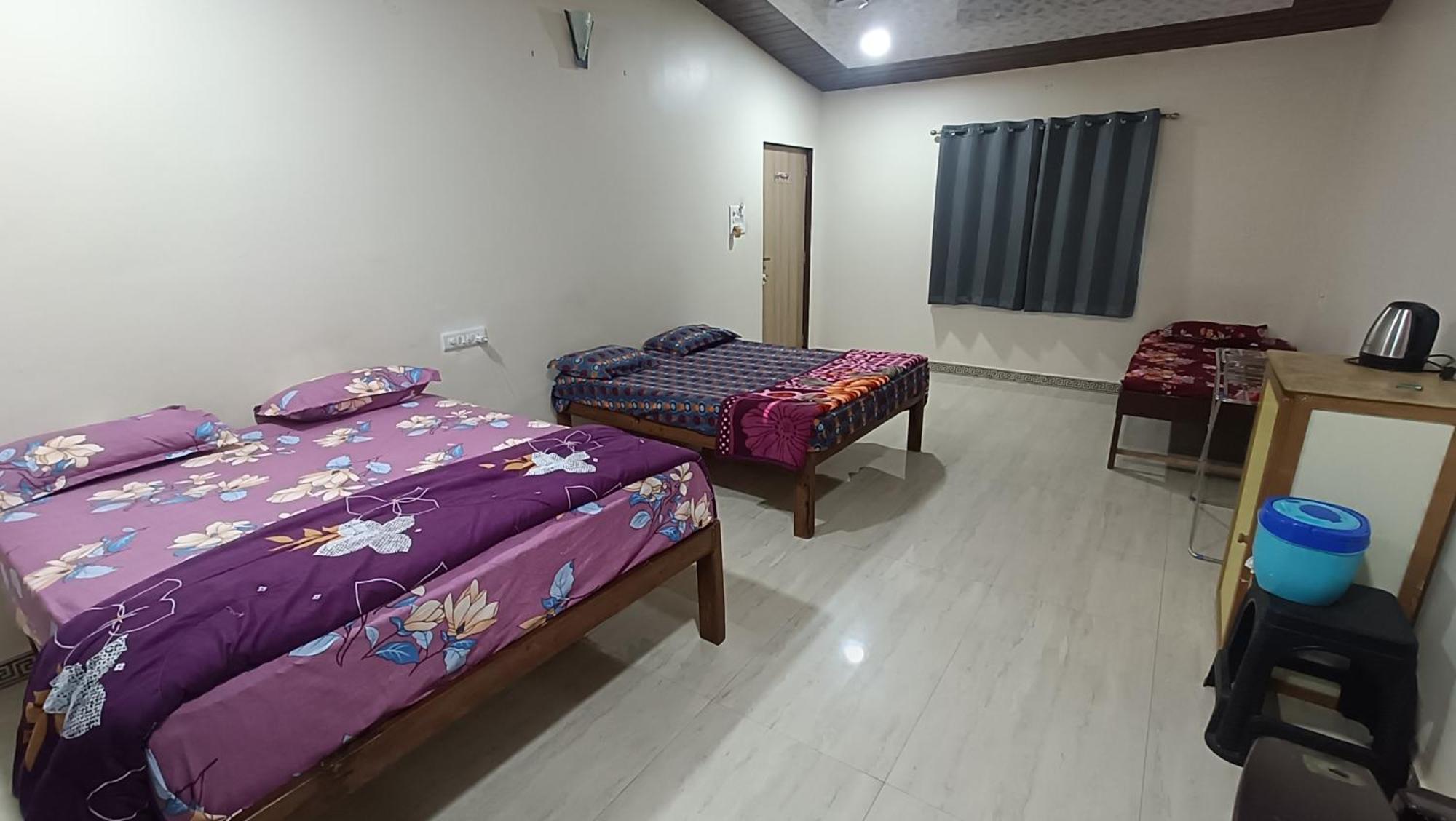 The Royal Ascot Holiday Home Alibag Room photo