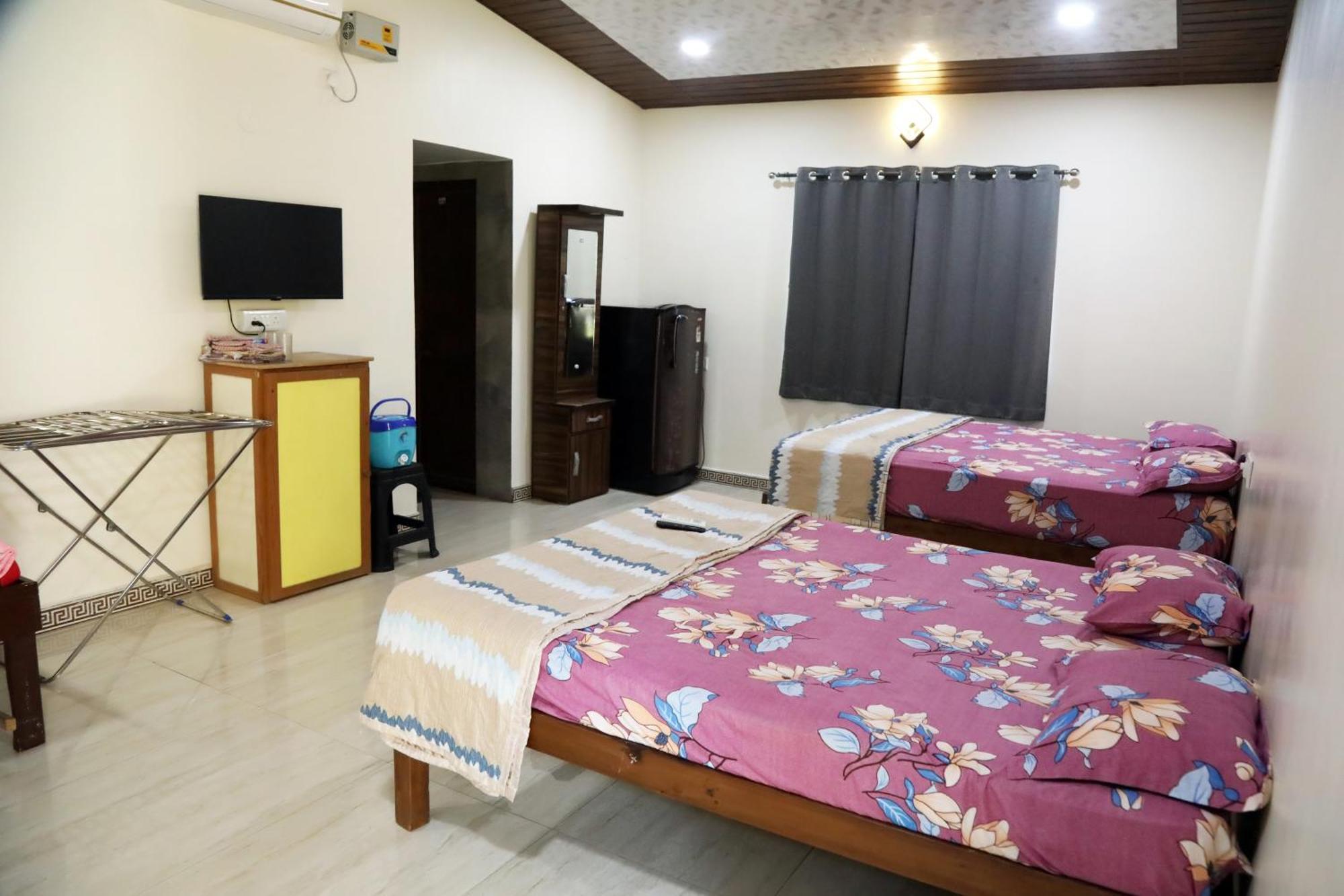 The Royal Ascot Holiday Home Alibag Room photo