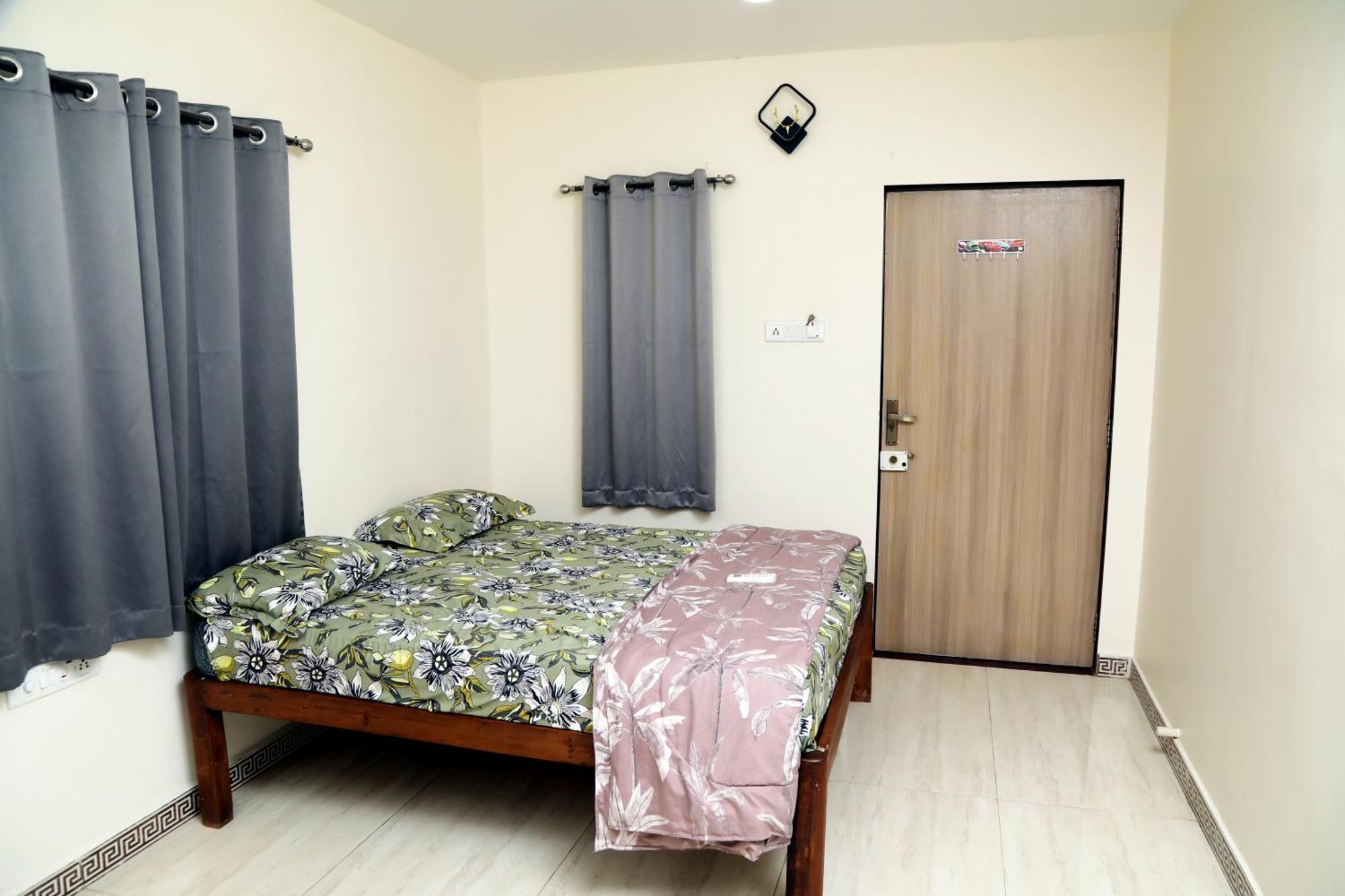 The Royal Ascot Holiday Home Alibag Room photo
