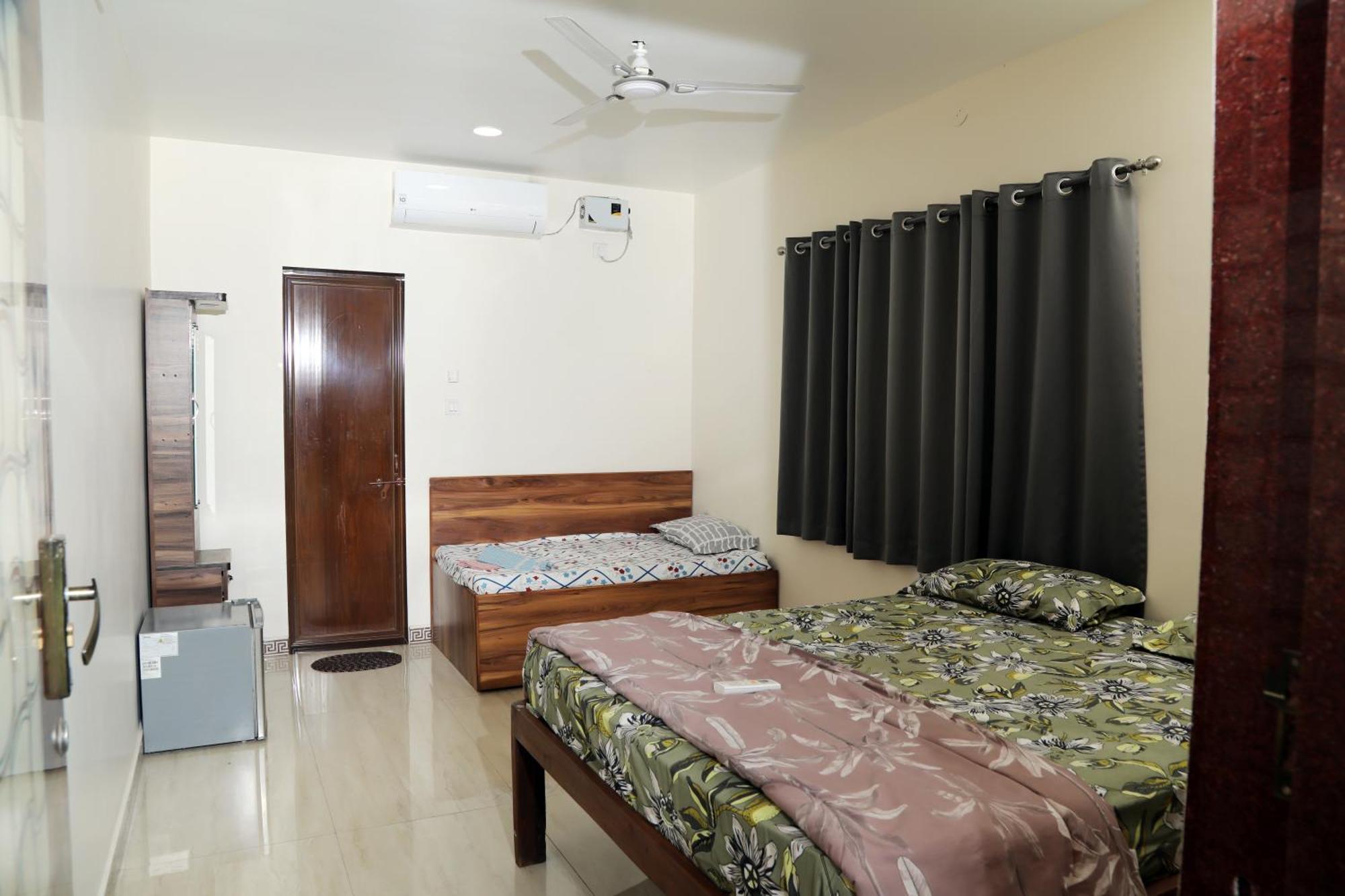 The Royal Ascot Holiday Home Alibag Room photo