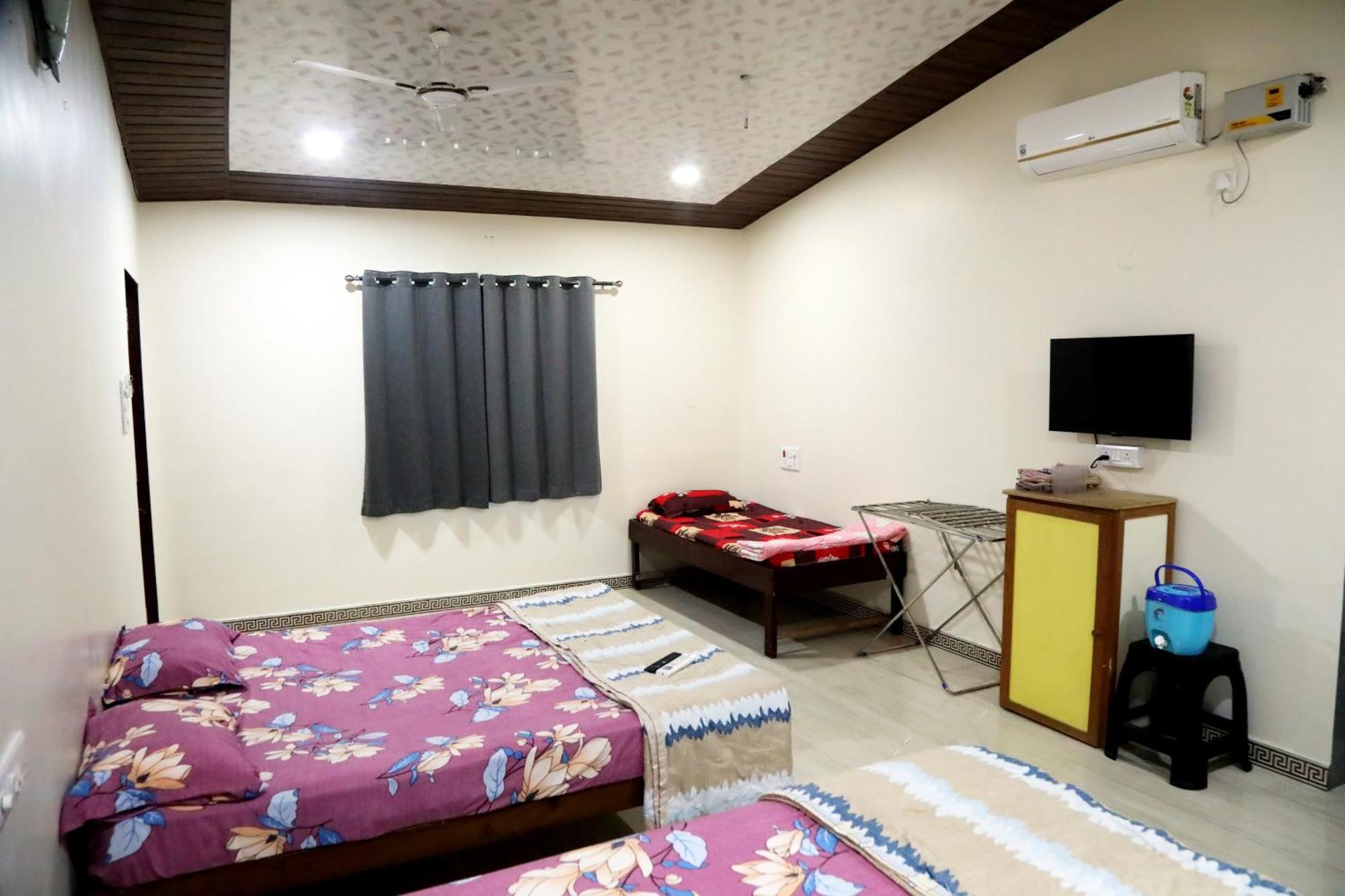 The Royal Ascot Holiday Home Alibag Room photo